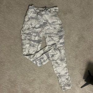 Abercrombie kid camo joggers